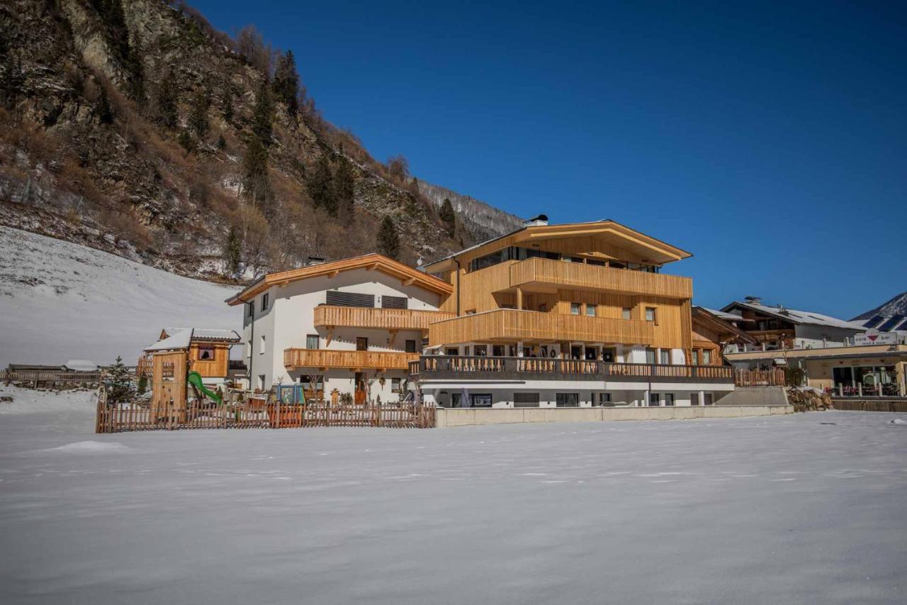 Gastehaus Haus Barbara Lägenhet Neustift im Stubaital Exteriör bild